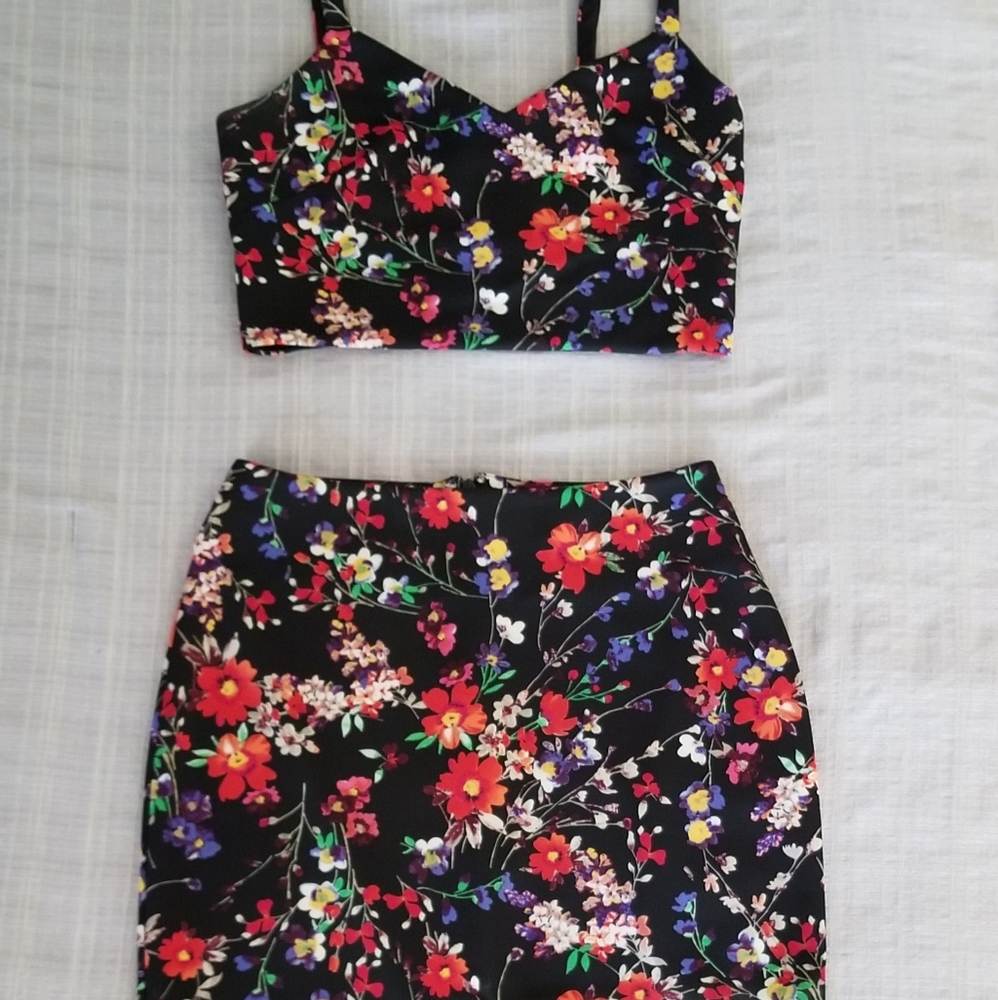 Express 2 piece Floral Skirt Set